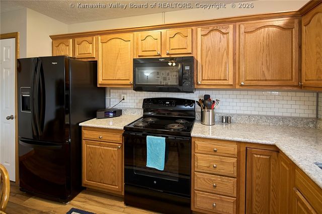 3180 Putnam Avenue, Hurricane, WV 25526