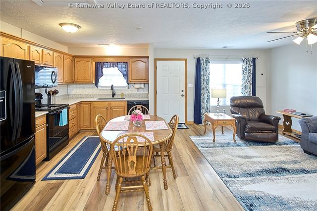 3180 Putnam Avenue, Hurricane, WV 25526