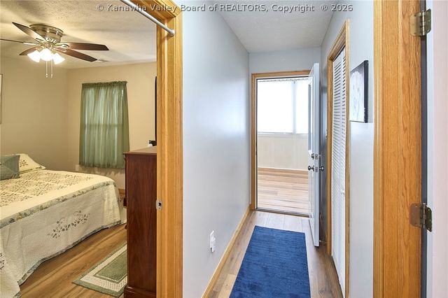 3180 Putnam Avenue, Hurricane, WV 25526