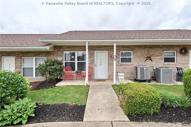 3180 Putnam Avenue, Hurricane, WV 25526