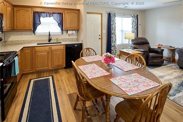 3180 Putnam Avenue, Hurricane, WV 25526