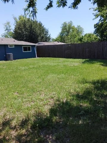 3913 Schwartz Avenue, Fort Worth, TX 76106