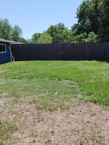 3913 Schwartz Avenue, Fort Worth, TX 76106