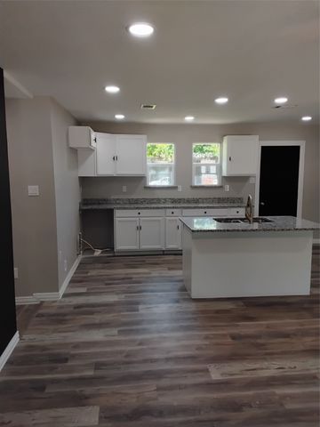 3913 Schwartz Avenue, Fort Worth, TX 76106
