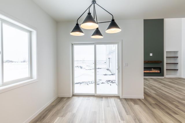 6867 Sun Valley Blvd, Horace, ND 58047