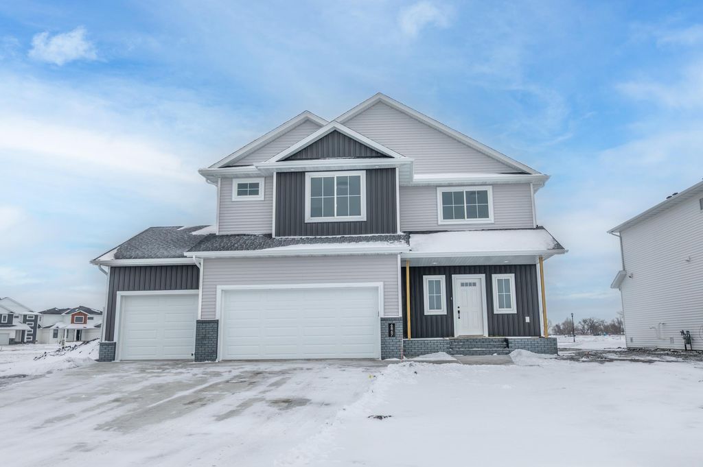 6867 Sun Valley Blvd, Horace, ND 58047