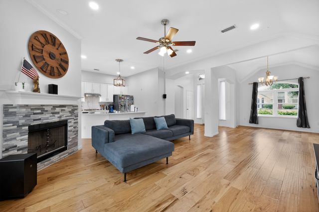 1517 Caldwell Circle, Carrollton, TX 75010