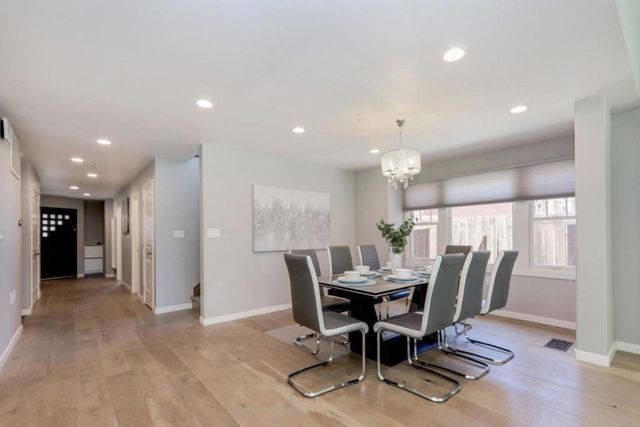 52 Murray Court, Redwood City, CA 94061