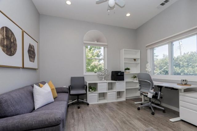 52 Murray Court, Redwood City, CA 94061