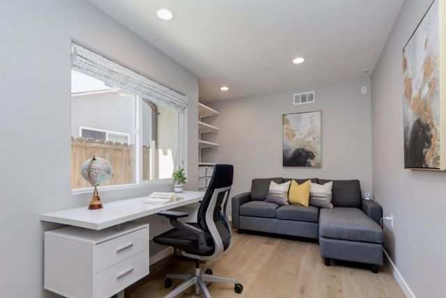 52 Murray Court, Redwood City, CA 94061