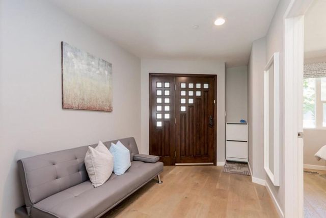 52 Murray Court, Redwood City, CA 94061