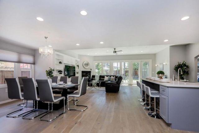 52 Murray Court, Redwood City, CA 94061