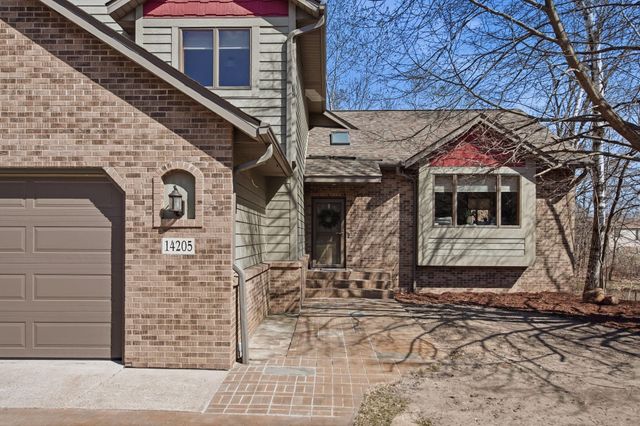 14205 Julliard Street NE, Forest Lake, MN 55025