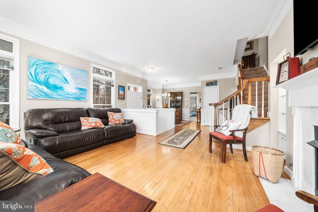 4620 KNIGHT PL, Alexandria, VA 22311