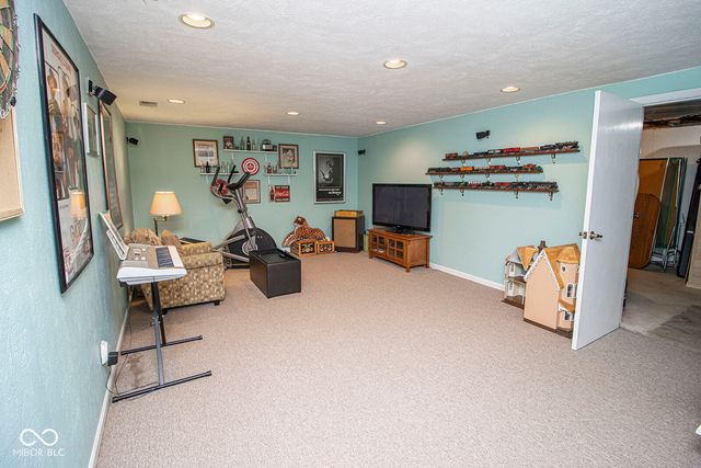 8910 Skippers Way, Indianapolis, IN 46256
