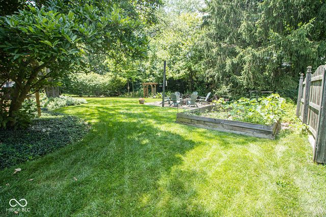8910 Skippers Way, Indianapolis, IN 46256