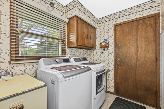 3459 Oak Tree LANE, Elmwood Park, WI 53405