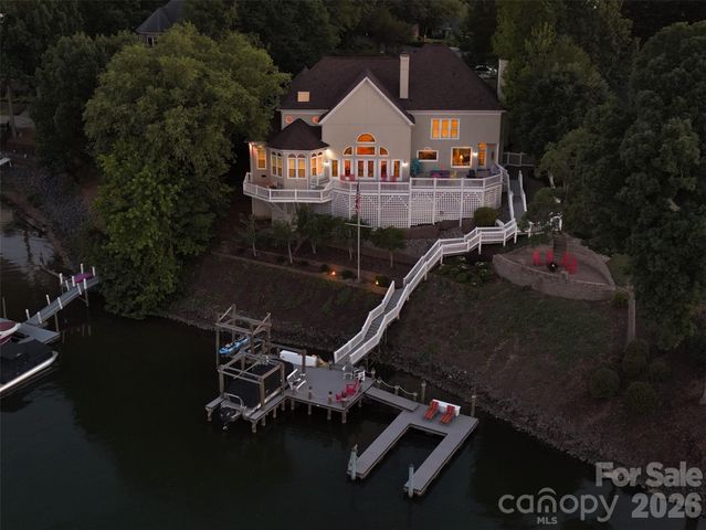 16105 Woolwine Road, Charlotte, NC 28278