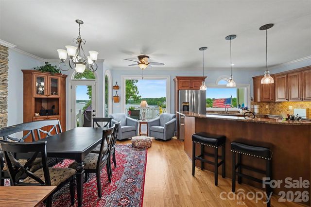 16105 Woolwine Road, Charlotte, NC 28278