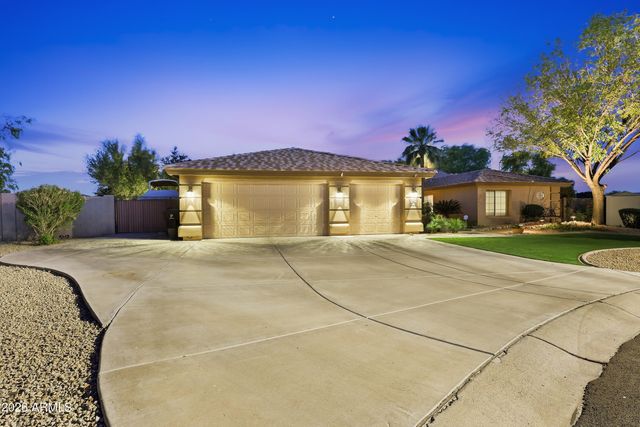 7909 W Briden Lane, Peoria, AZ 85383