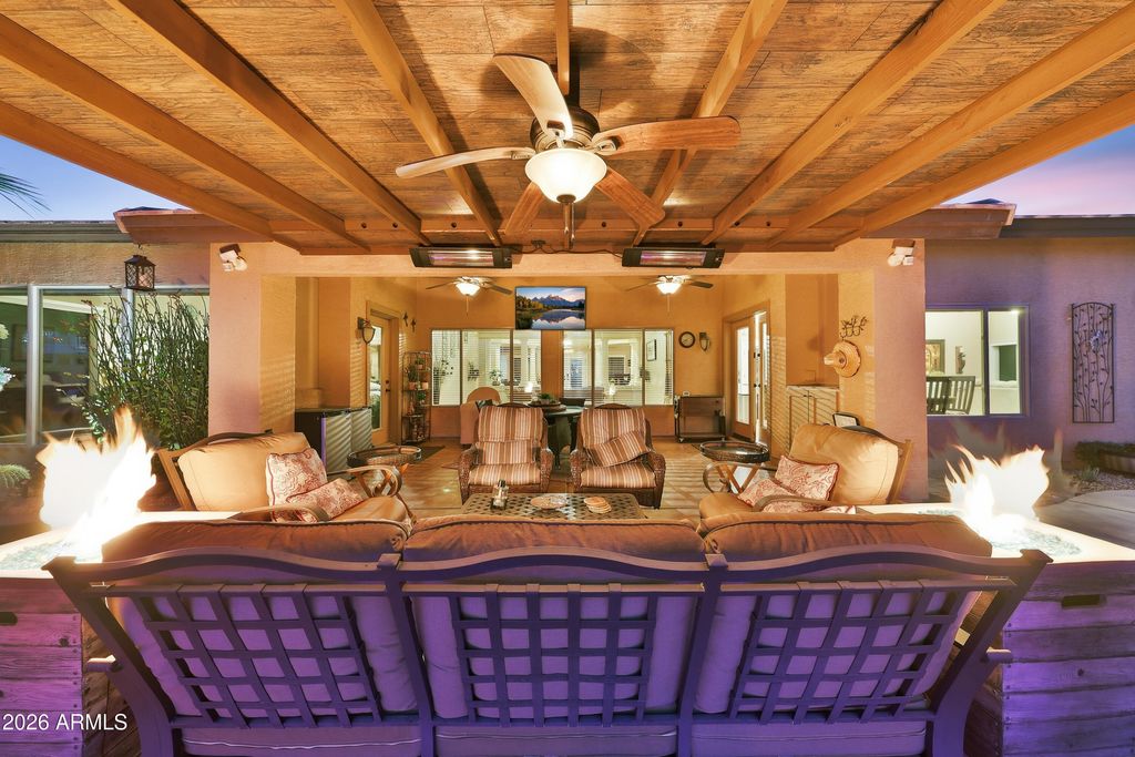 Image 3 of property listing at 7909 W Briden Lane, Peoria, AZ 85383