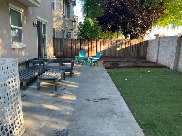 10537 Lake Point Ave, Stockton, CA 95219