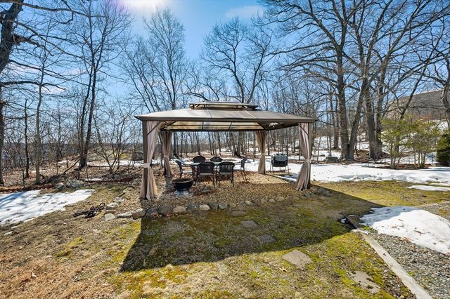 15 Hillside, Woburn, MA 01801