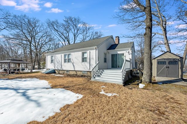 15 Hillside, Woburn, MA 01801