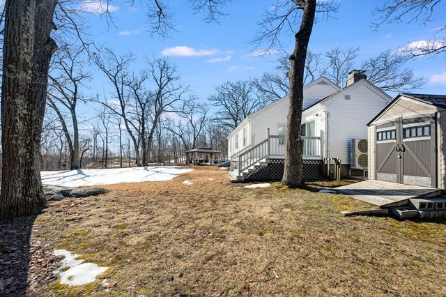 15 Hillside, Woburn, MA 01801