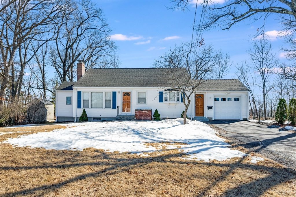 15 Hillside, Woburn, MA 01801