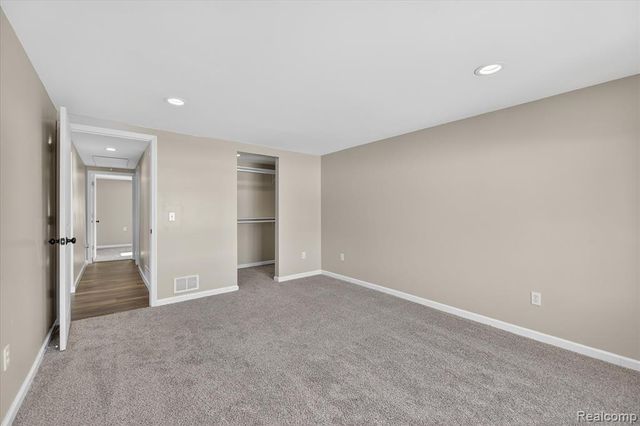 4539 Parker Drive, Howell, MI 48843