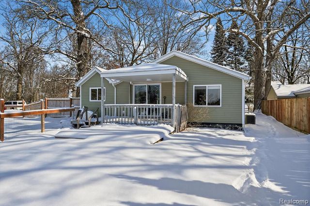 4539 Parker Drive, Howell, MI 48843