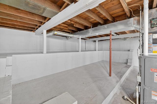 4539 Parker Drive, Howell, MI 48843