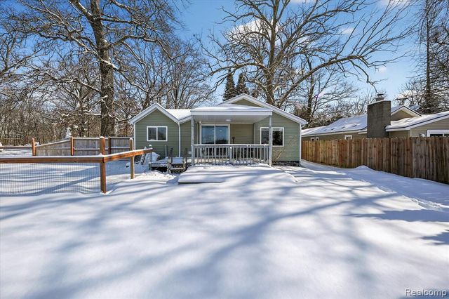 4539 Parker Drive, Howell, MI 48843