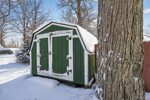 4539 Parker Drive, Howell, MI 48843