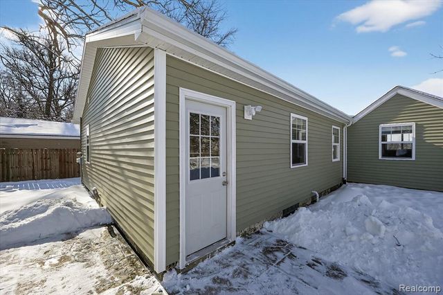 4539 Parker Drive, Howell, MI 48843