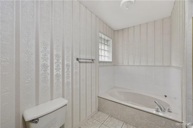 2010 Point West Drive, Edinburg, TX 78539