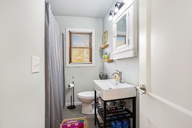 2867 Sharon Avenue SW, Wyoming, MI 49519