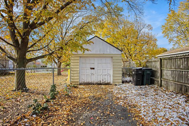 2867 Sharon Avenue SW, Wyoming, MI 49519