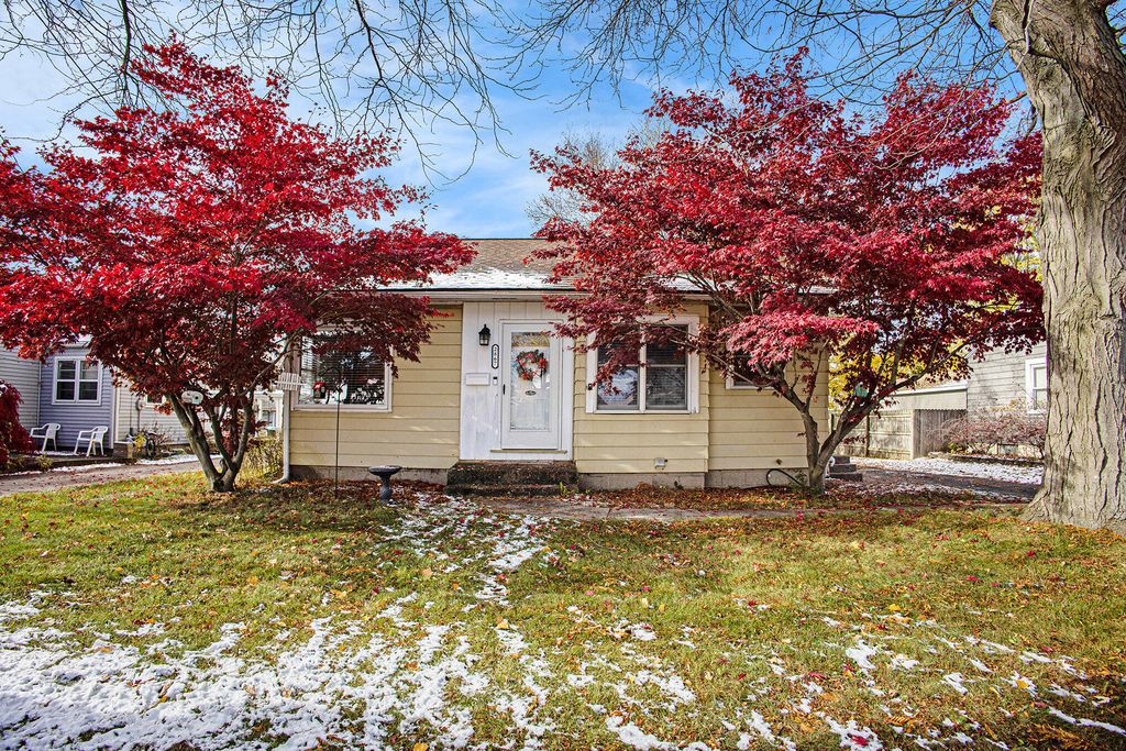 2867 Sharon Avenue SW, Wyoming, MI 49519