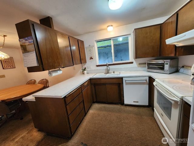 714 Pasadena Avenue, Fircrest, WA 98466