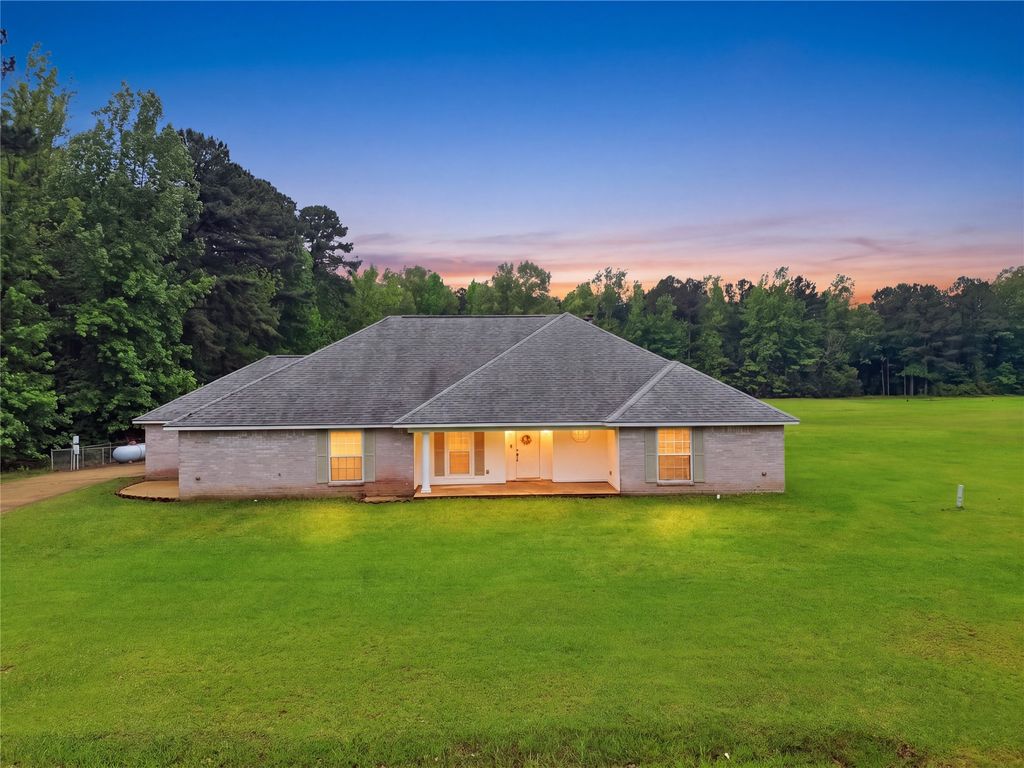 561 Wells Road, Haughton, LA 71037