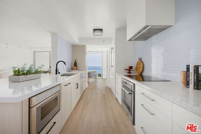 201 Ocean Avenue 509P, Santa Monica, CA 90402