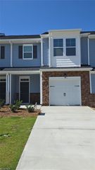 1261 Evelynnview Lane, Kernersville, NC 27284