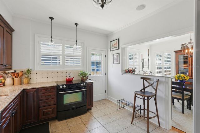 1325 24TH AVENUE N, St Petersburg, FL 33704