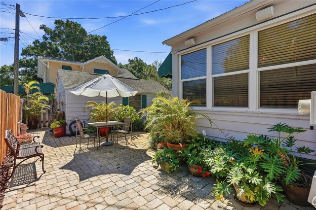 1325 24TH AVENUE N, St Petersburg, FL 33704