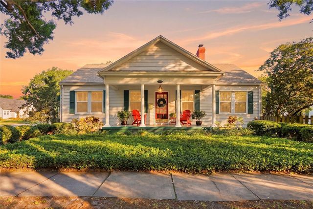 1325 24TH AVENUE N, St Petersburg, FL 33704