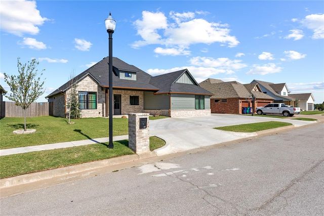 201 Carlow Way, Yukon, OK 73099