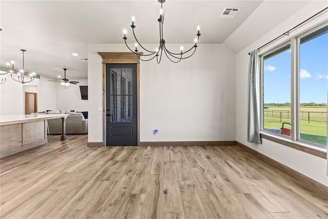201 Carlow Way, Yukon, OK 73099