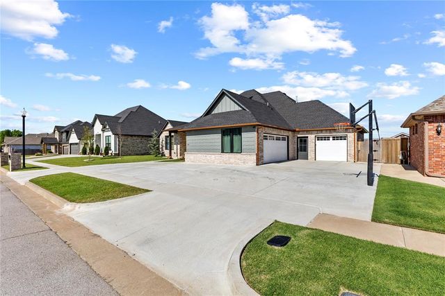 201 Carlow Way, Yukon, OK 73099